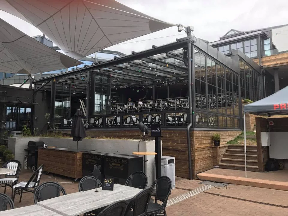 Solgården på Hotel Tylösand – retractable glass roof, photograph 3