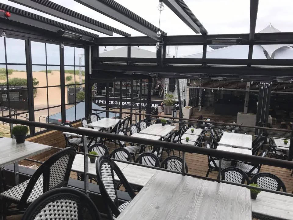 Solgården på Hotel Tylösand – retractable glass roof, photograph 4